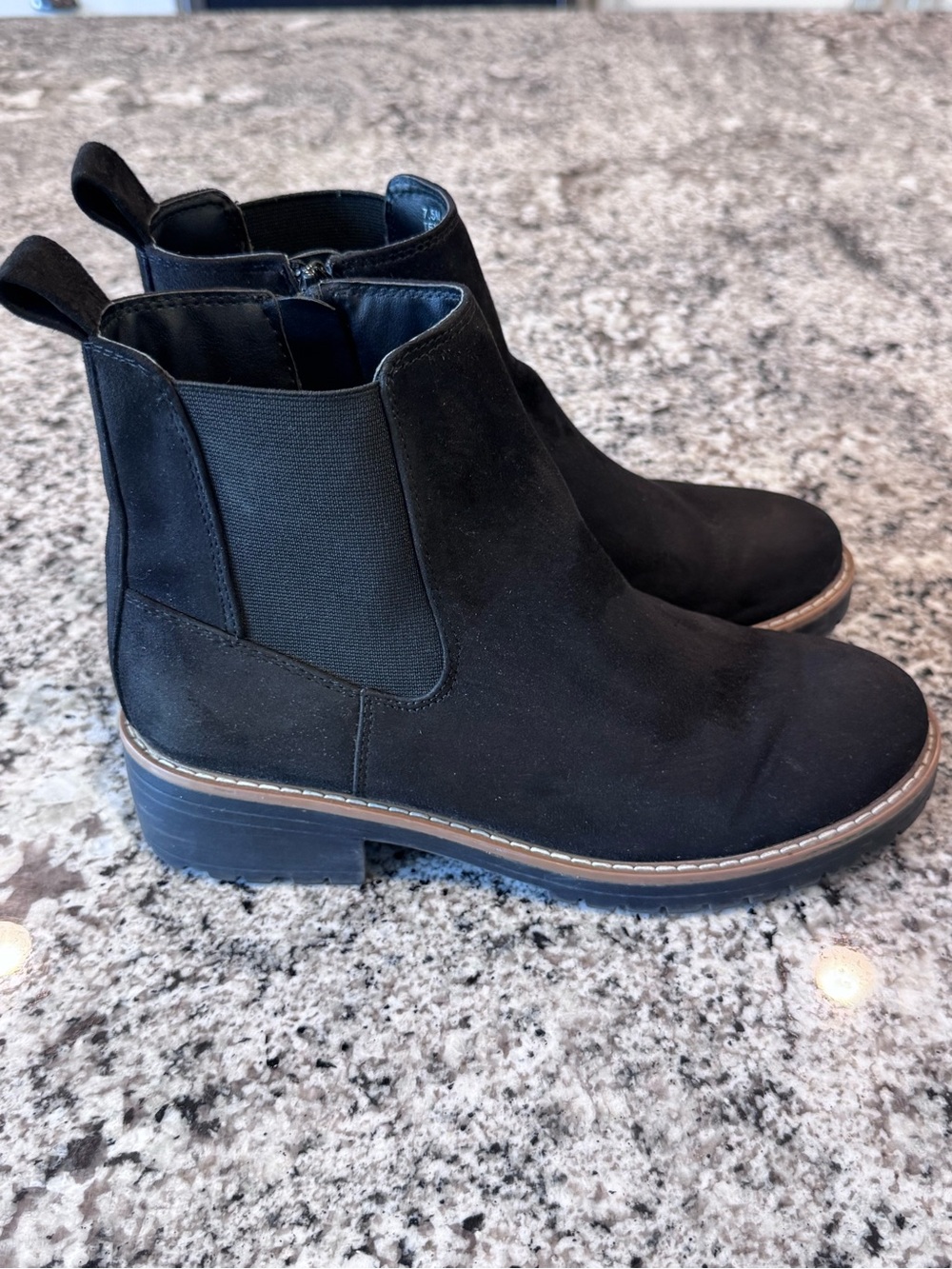 Kensie Black Classic Ankle Boots - size 7.5